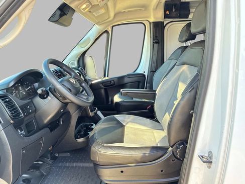 Used 2025 RAM ProMaster 2500 w/ Convenience Group FWD image 22