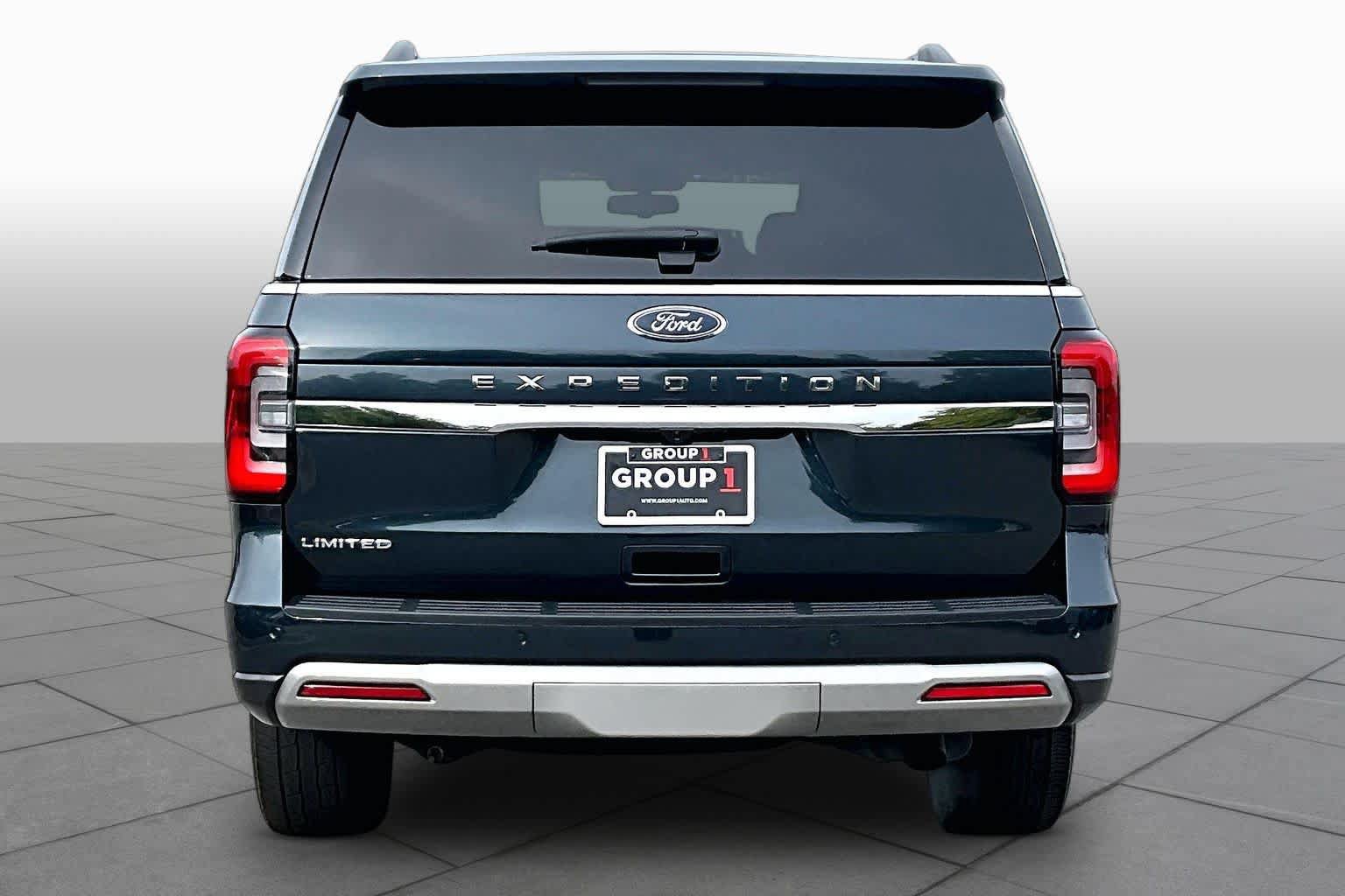 Used 2024 Ford Expedition Limited RWD image 4
