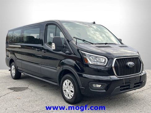 Used 2023 Ford Transit 350 XLT image 4