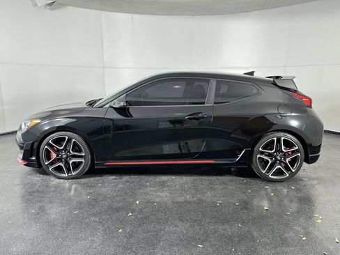 Used 2020 Hyundai Veloster N w/ Performance Package image 7
