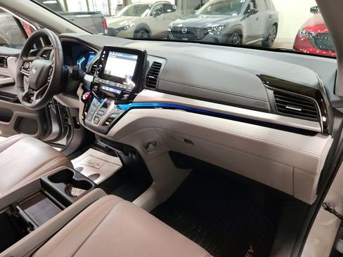 Used 2024 Honda Odyssey Touring image 40