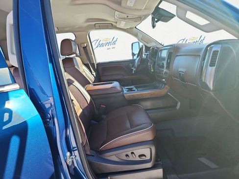 Used 2018 Chevrolet Silverado 3500 High Country w/ Duramax Plus Package image 13