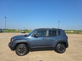 Used 2023 Jeep Renegade Latitude image 4
