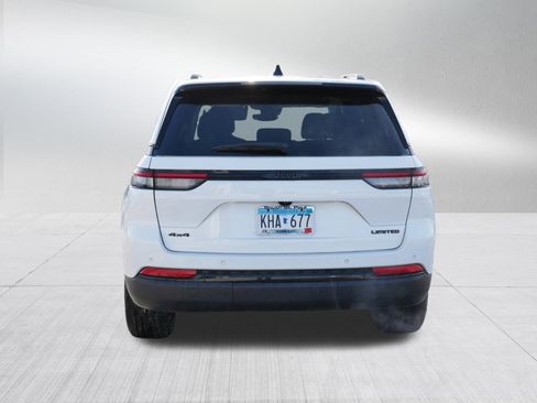 Used 2023 Jeep Grand Cherokee Limited w/ Black Appearance Package image 6