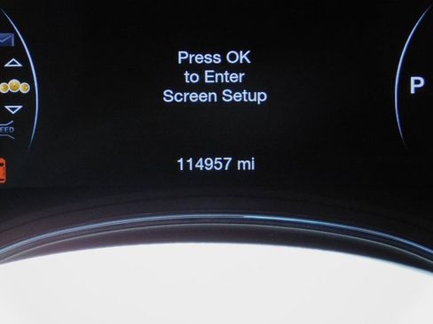 Used 2019 Jeep Grand Cherokee Limited w/ Luxury Group II image 2