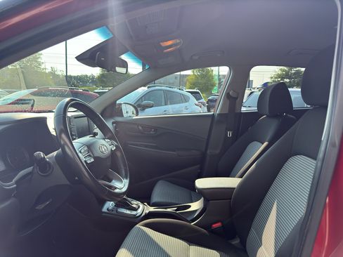 Used 2019 Hyundai Kona SEL FWD image 9