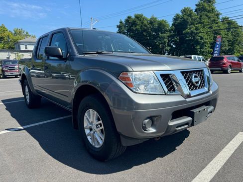 Used 2016 Nissan Frontier SV image 18