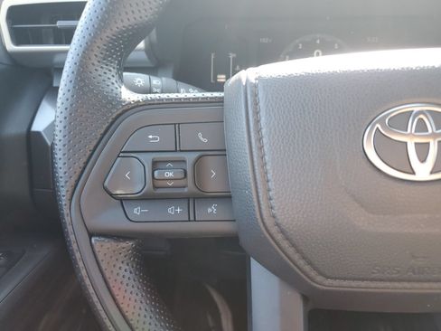 Certified 2026 Toyota Tacoma SR5 AWD/4WD image 20
