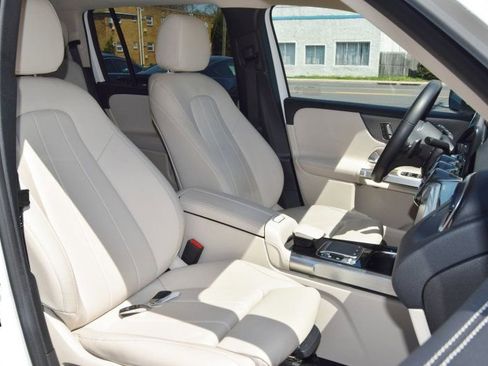 Used 2020 Mercedes-Benz GLB 250 4MATIC image 30