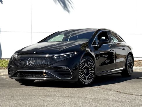 Used 2023 Mercedes-Benz EQS 580 EQS 580 image 2