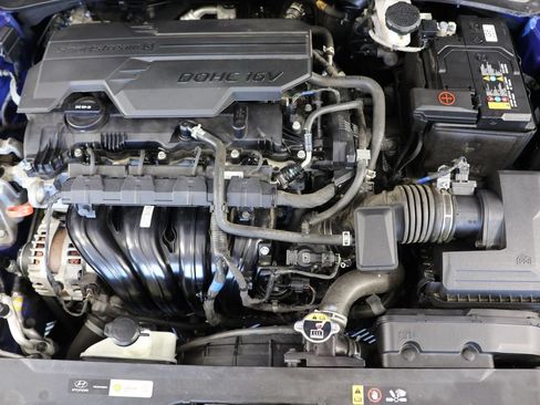 Used 2024 Hyundai Elantra Limited FWD image 25