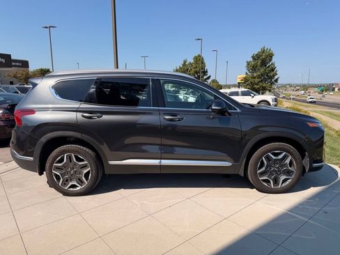 Used 2023 Hyundai Santa Fe Limited AWD/4WD image 10