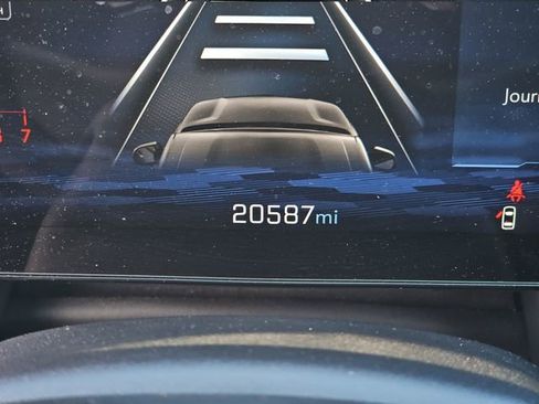 Used 2025 Chevrolet Equinox LT FWD image 20
