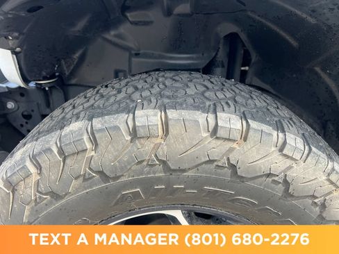 Used 2023 Jeep Wrangler Unlimited Rubicon 4xe AWD/4WD image 27