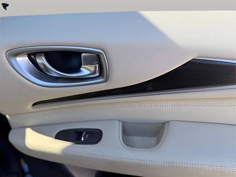 Used 2019 INFINITI QX60 Luxe w/ Essential Package image 41