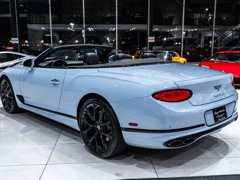 Used 2024 Bentley Continental GT S image 2