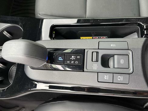 Used 2023 Toyota Prius XLE AWD/4WD image 20