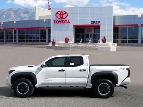 New 2026 Toyota Tacoma TRD Off-Road w/ TRD Off Road Premium Package image 5