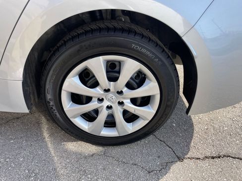 Used 2023 Toyota Corolla LE image 28