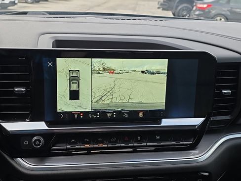 Used 2024 Chevrolet Silverado 1500 High Country image 18