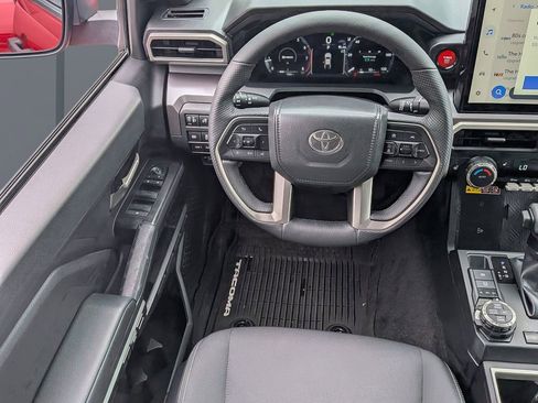 Used 2025 Toyota Tacoma TRD Off-Road w/ TRD Off Road Upgrade Package image 15