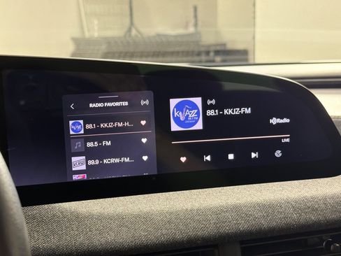Used 2024 Lucid Air Touring AWD/4WD image 16