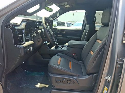 New 2026 GMC Sierra 1500 AT4 w/ AT4 Premium Package AWD/4WD image 9