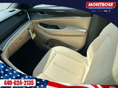 New 2026 Jeep Grand Cherokee Limited w/ Limited Altitude Package AWD/4WD image 26