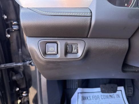 Used 2023 GMC Acadia SLE w/ Driver Convenience Package AWD/4WD image 19