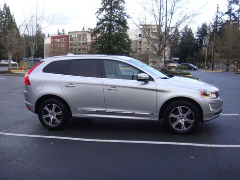 Used 2015 Volvo XC60 T6 AWD/4WD image 5
