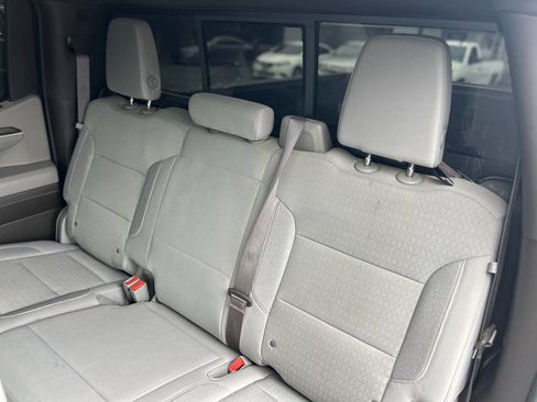 Used 2022 Chevrolet Silverado 1500 LT w/ Convenience Package II image 19