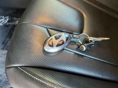 Used 2025 Hyundai Elantra Limited image 22