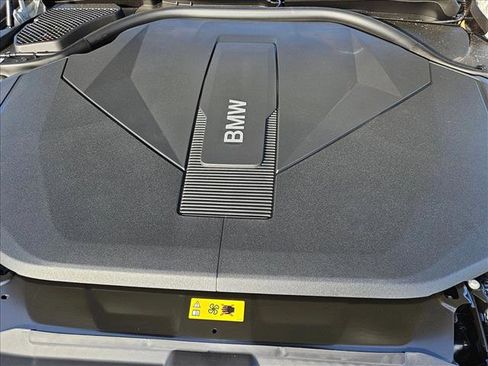 New 2026 BMW i5 eDrive40 w/ Convenience Package image 17