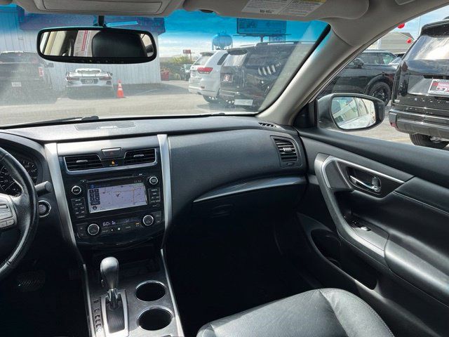 Used 2013 Nissan Altima 2.5 SL w/ Technology Pkg FWD image 41