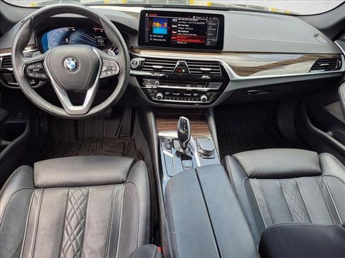 Used 2023 BMW 540i w/ Premium Package RWD image 16