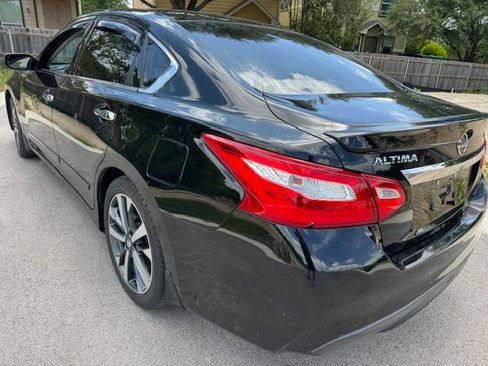 Used 2016 Nissan Altima 2.5 SR w/ LED Appearance Package FWD image 14