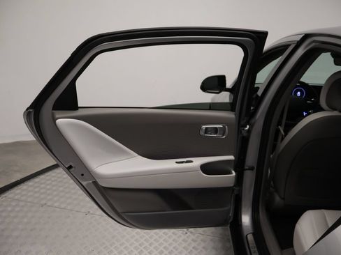 Used 2025 Hyundai Ioniq 6 Limited RWD image 21