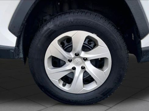 Used 2023 Toyota RAV4 LE FWD image 11