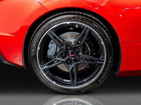 Used 2021 Chevrolet Corvette Stingray Convertible w/ Battery Protection Package image 10