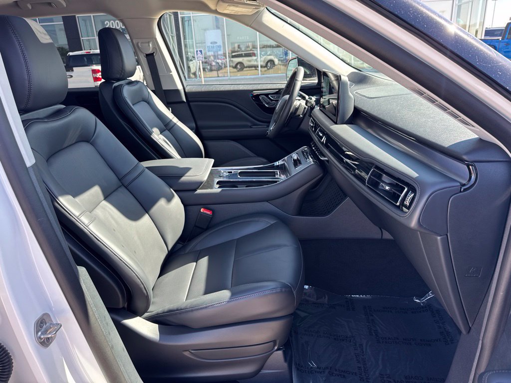 New 2027 Lincoln Aviator AWD image 11