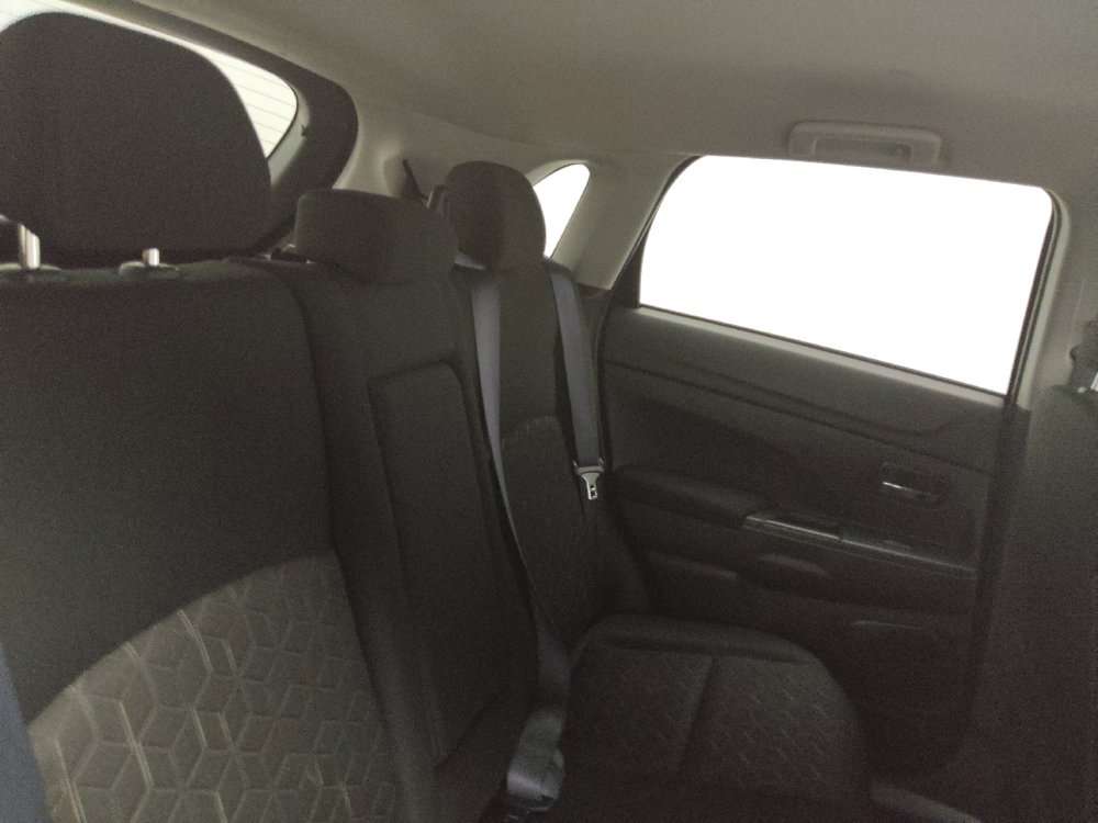 Used 2025 Mitsubishi Outlander Sport AWD image 19