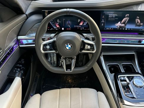 Used 2023 BMW 760i xDrive AWD/4WD image 13