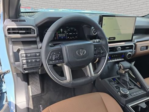 New 2026 Toyota 4Runner Limited AWD/4WD image 16