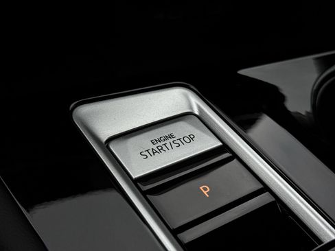 New 2026 Volkswagen Atlas SE image 17