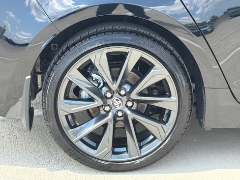 Used 2025 Toyota Corolla SE w/ SE Premium Package FWD image 8