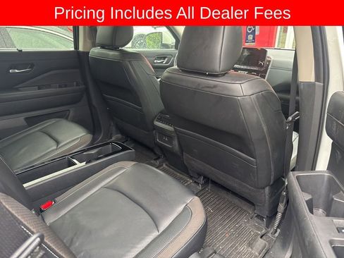 Certified 2023 Nissan Pathfinder SL w/ SL Premium Package AWD/4WD image 9