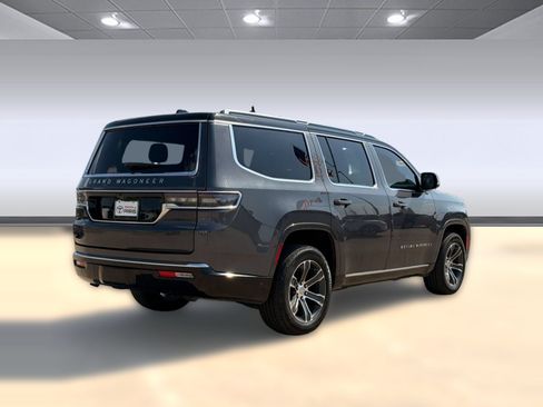 Used 2023 Jeep Grand Wagoneer 4WD image 9