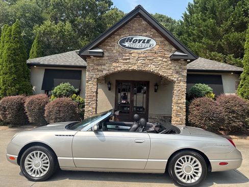 Used 2004 Ford Thunderbird RWD image 14