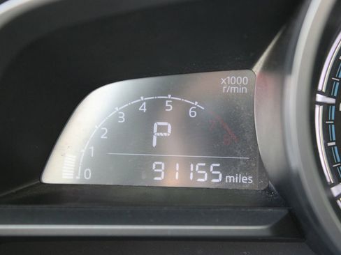 Used 2019 Toyota Yaris LE FWD image 19