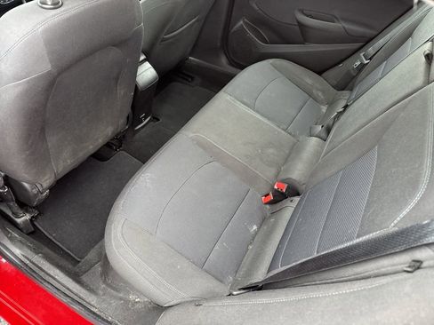 Used 2018 Chevrolet Cruze LT w/ Convenience Package image 14